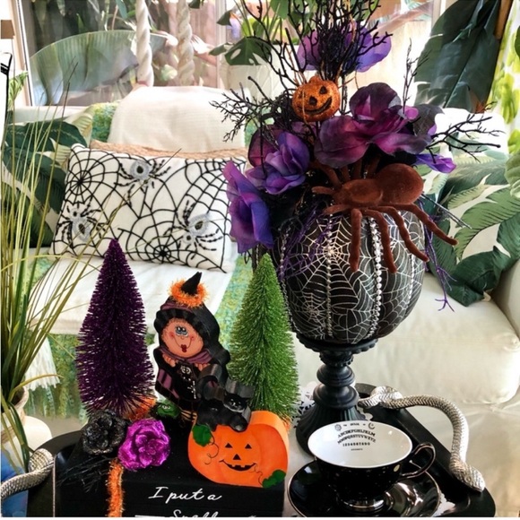 New! Halloween Witch 🧙“I Put A Spell On You” Black Book Stack - Picture 2 of 5